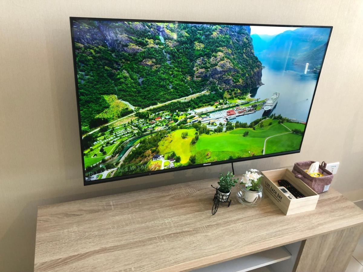 Tropicana 218 Macalister Netflix Unit By Blue Sky Holidays George Town Extérieur photo