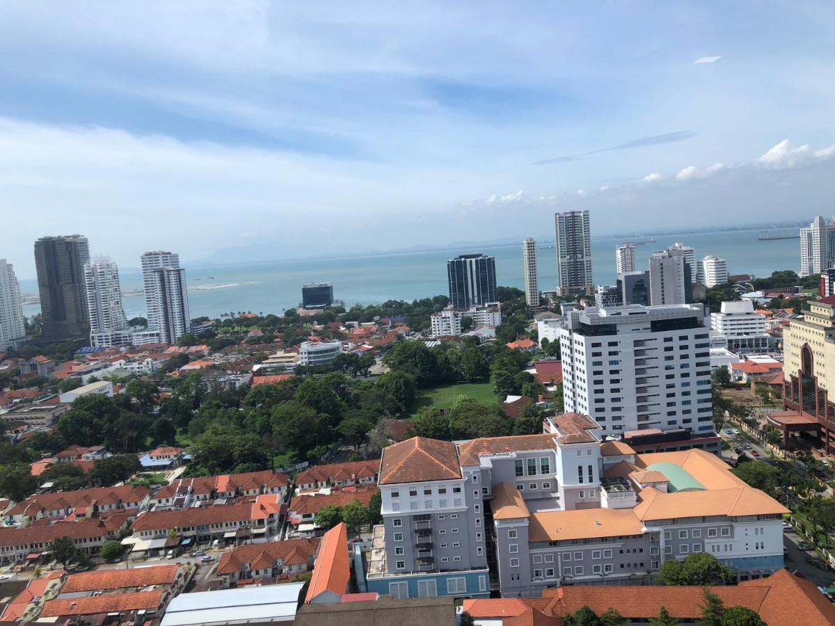 Tropicana 218 Macalister Netflix Unit By Blue Sky Holidays George Town Extérieur photo