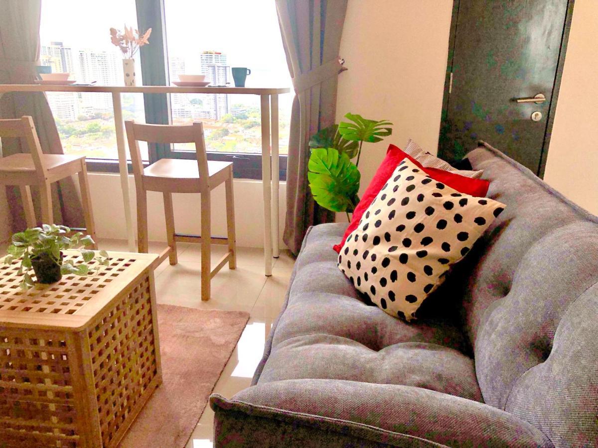 Tropicana 218 Macalister Netflix Unit By Blue Sky Holidays George Town Extérieur photo