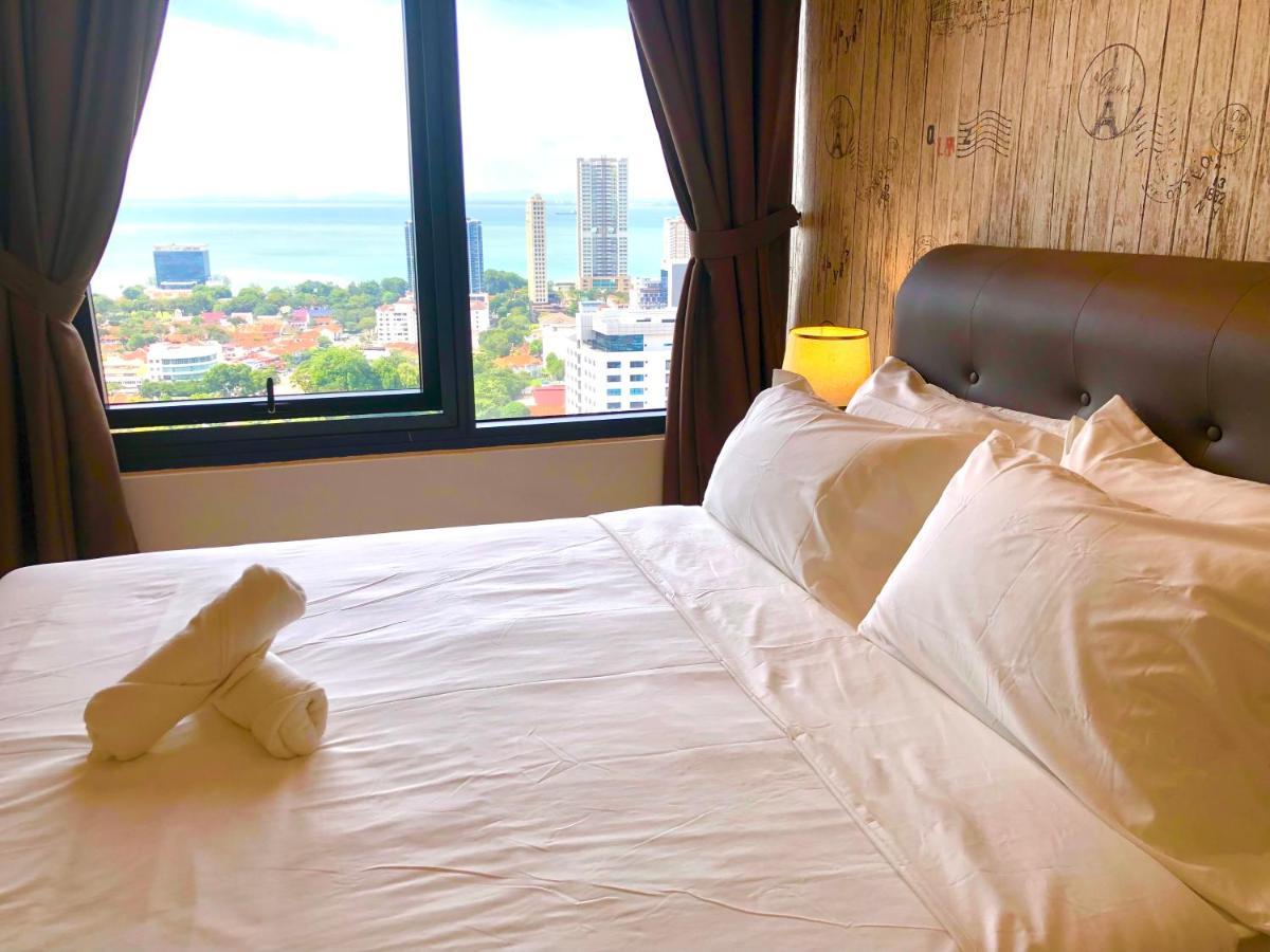 Tropicana 218 Macalister Netflix Unit By Blue Sky Holidays George Town Extérieur photo