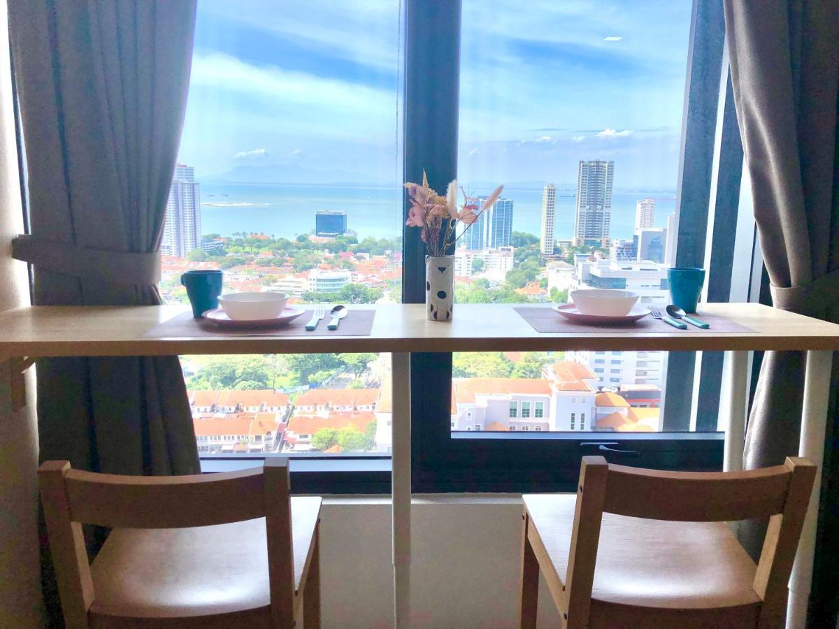 Tropicana 218 Macalister Netflix Unit By Blue Sky Holidays George Town Extérieur photo