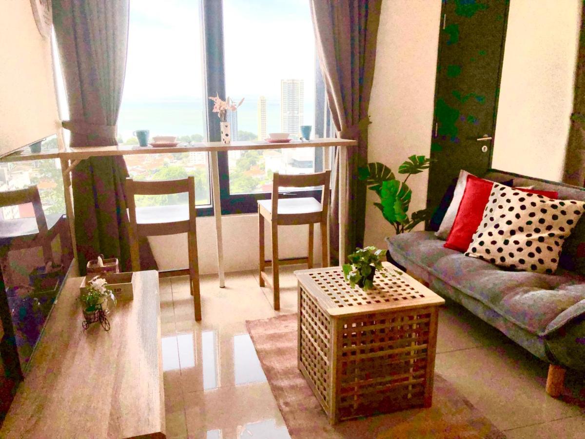 Tropicana 218 Macalister Netflix Unit By Blue Sky Holidays George Town Extérieur photo