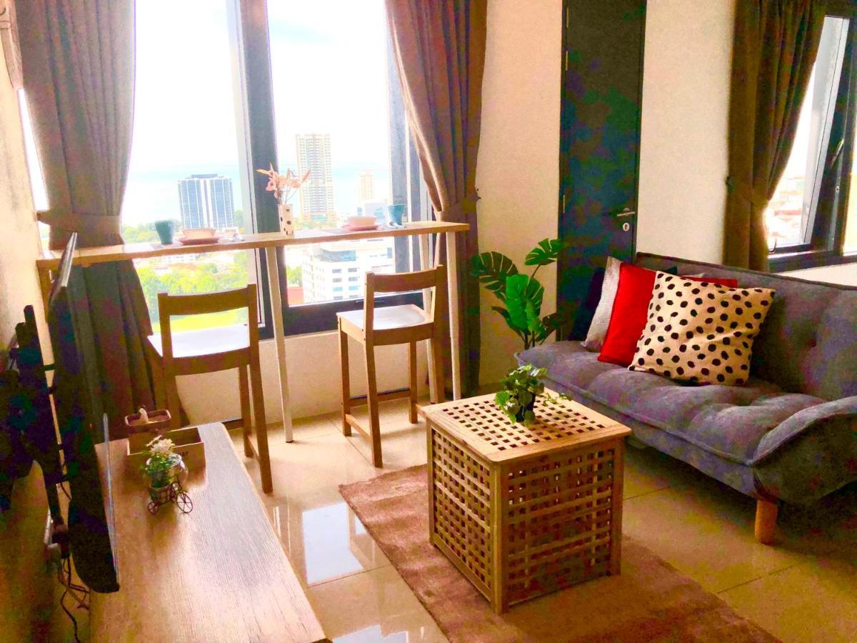 Tropicana 218 Macalister Netflix Unit By Blue Sky Holidays George Town Extérieur photo