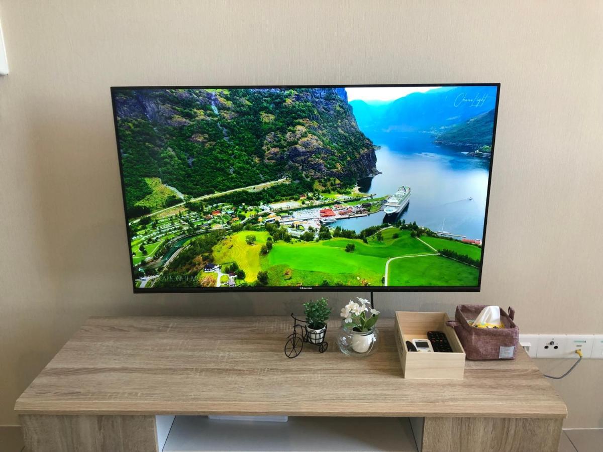 Tropicana 218 Macalister Netflix Unit By Blue Sky Holidays George Town Extérieur photo
