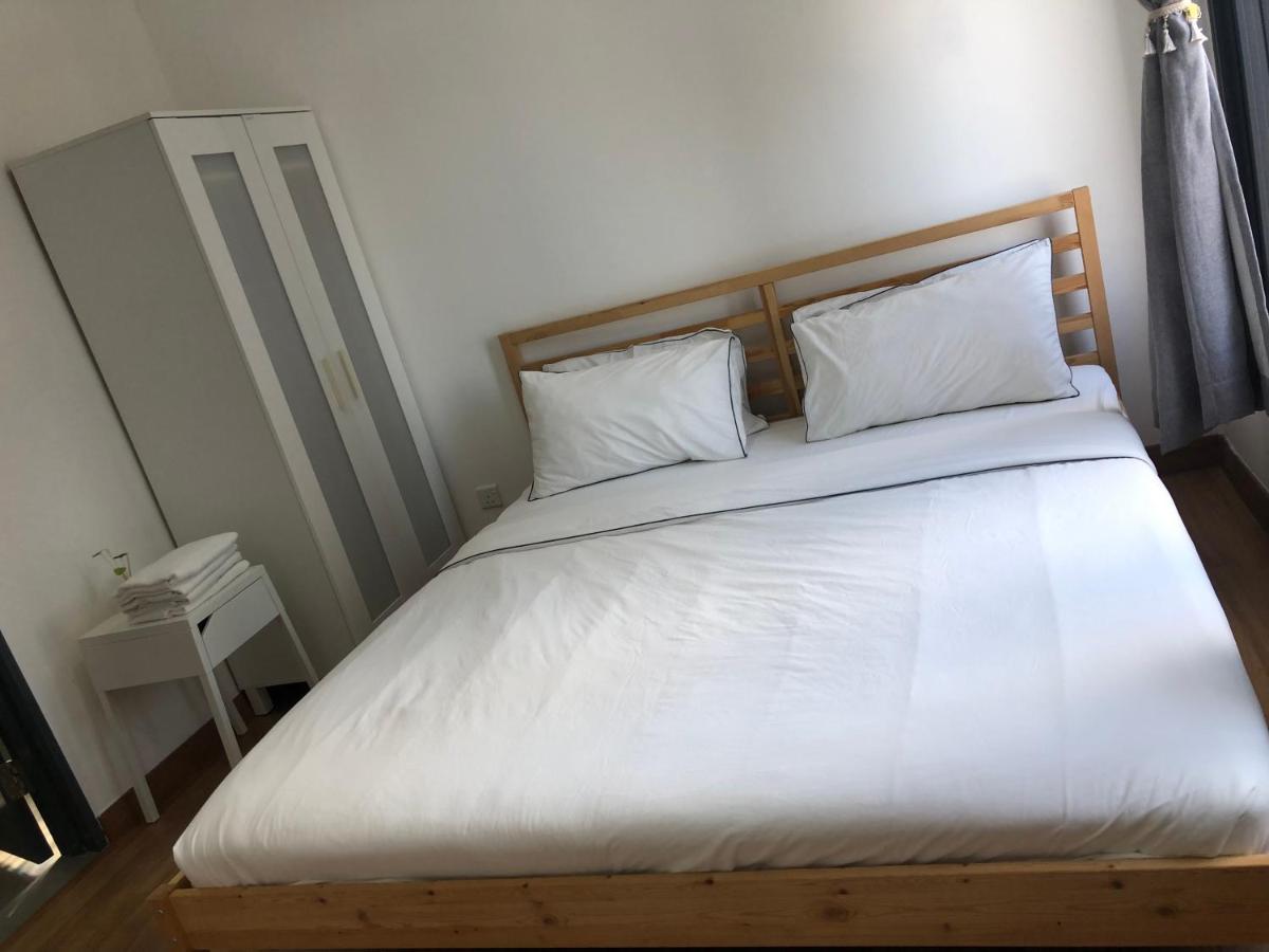 Tropicana 218 Macalister Netflix Unit By Blue Sky Holidays George Town Extérieur photo