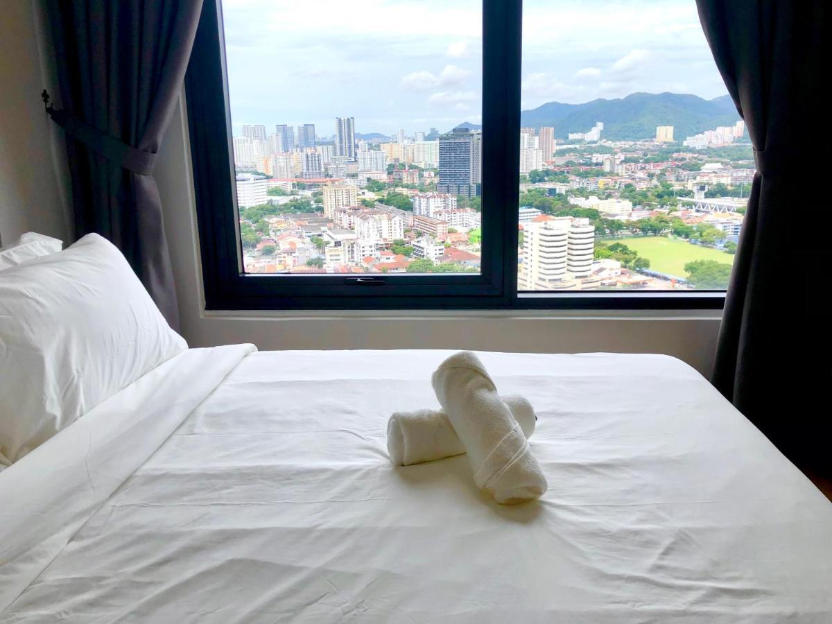 Tropicana 218 Macalister Netflix Unit By Blue Sky Holidays George Town Extérieur photo