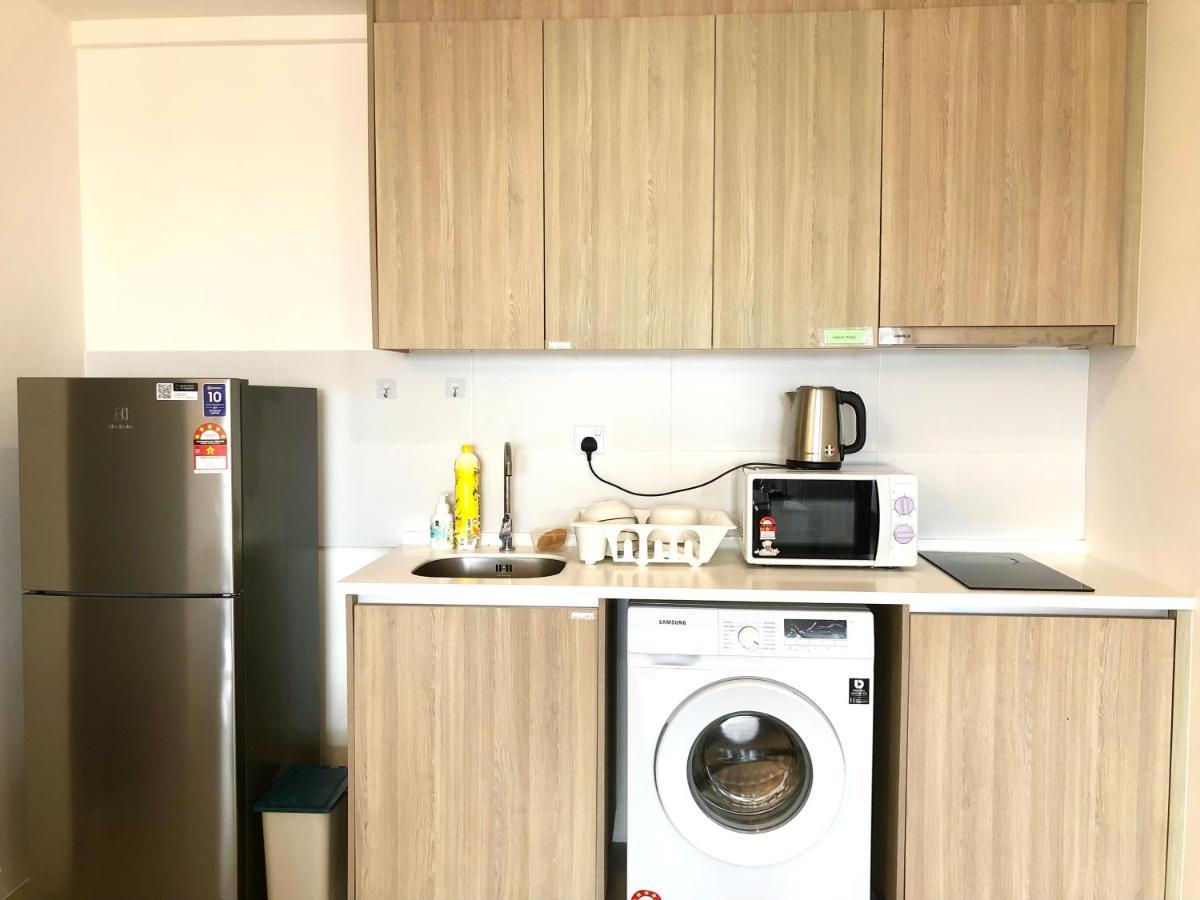 Tropicana 218 Macalister Netflix Unit By Blue Sky Holidays George Town Extérieur photo