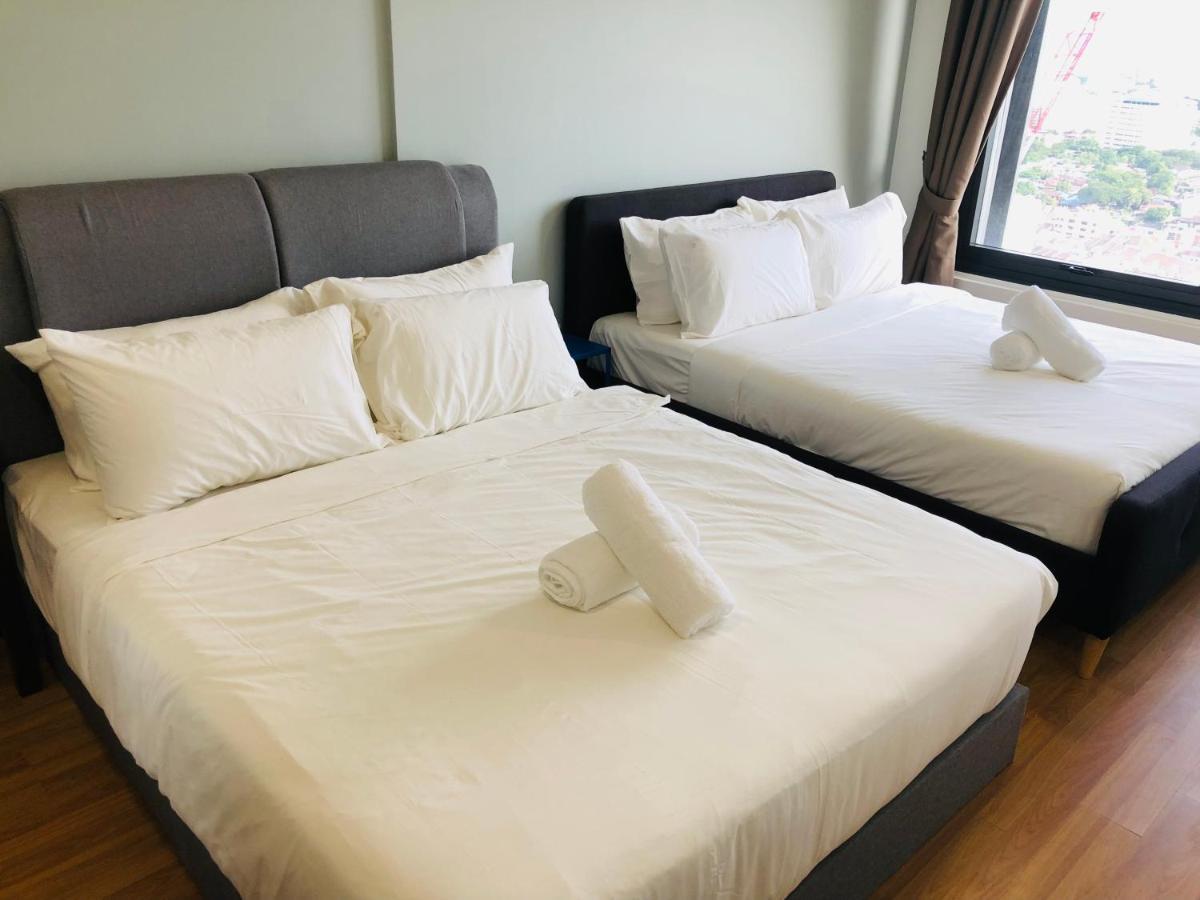 Tropicana 218 Macalister Netflix Unit By Blue Sky Holidays George Town Extérieur photo