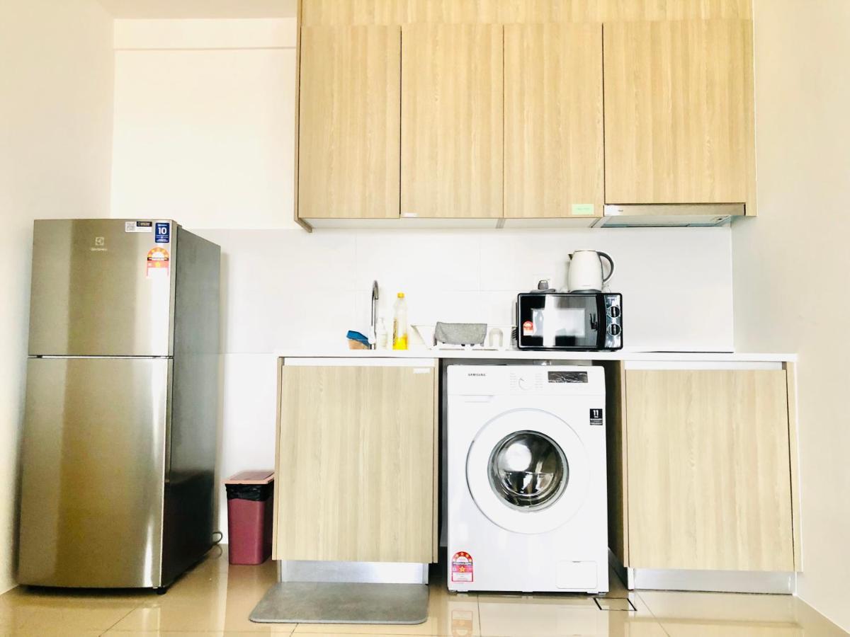 Tropicana 218 Macalister Netflix Unit By Blue Sky Holidays George Town Extérieur photo
