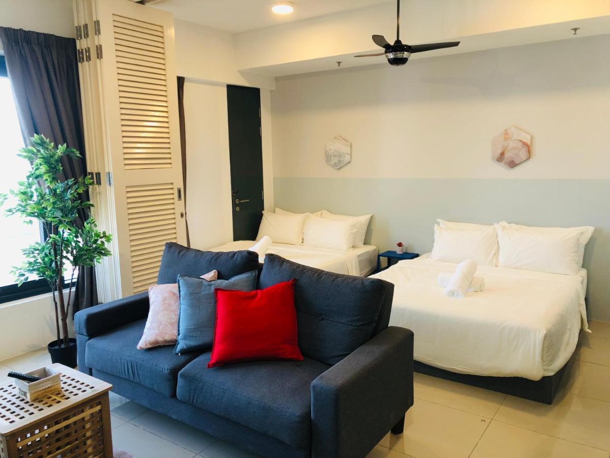 Tropicana 218 Macalister Netflix Unit By Blue Sky Holidays George Town Extérieur photo