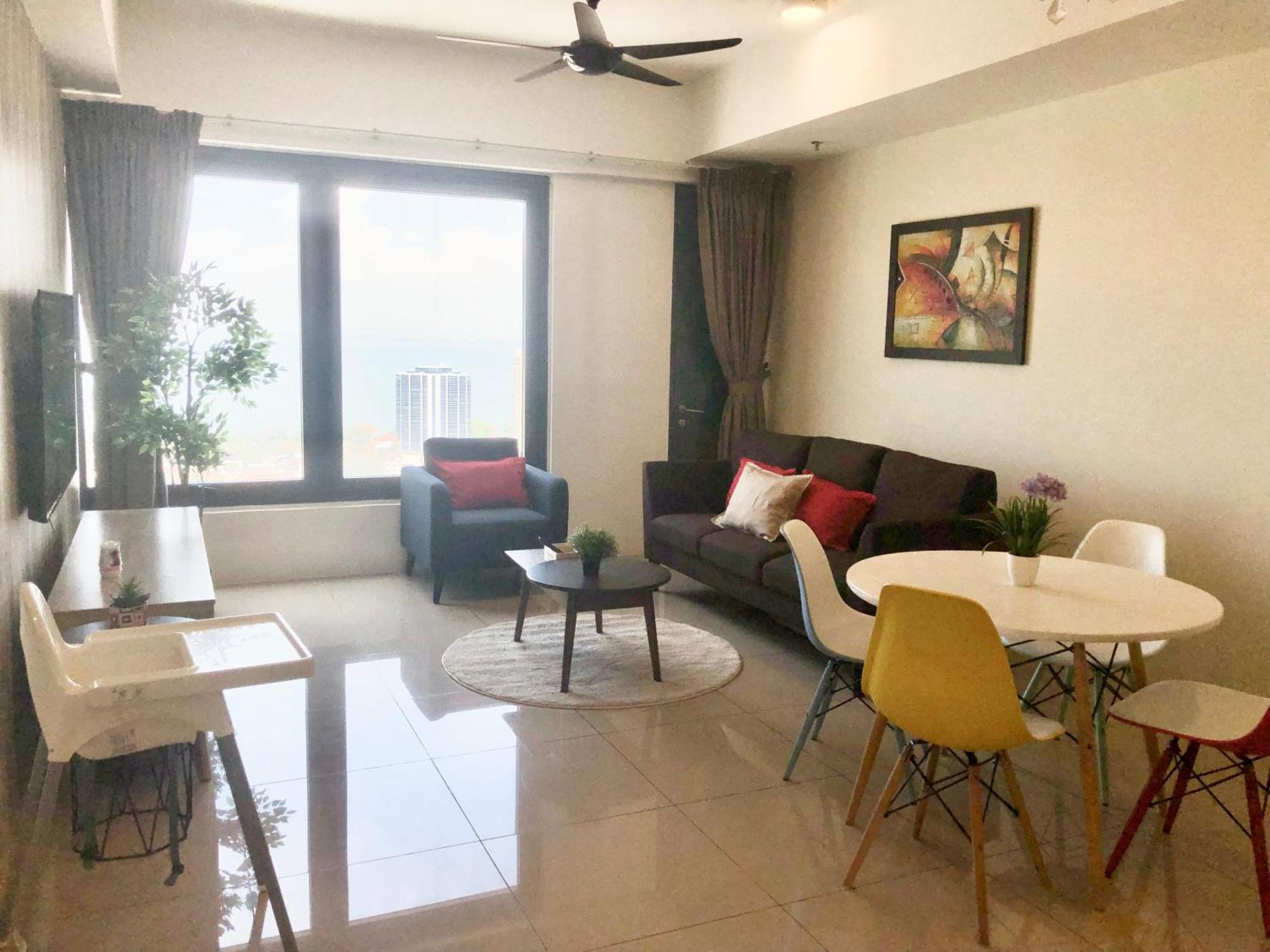Tropicana 218 Macalister Netflix Unit By Blue Sky Holidays George Town Extérieur photo